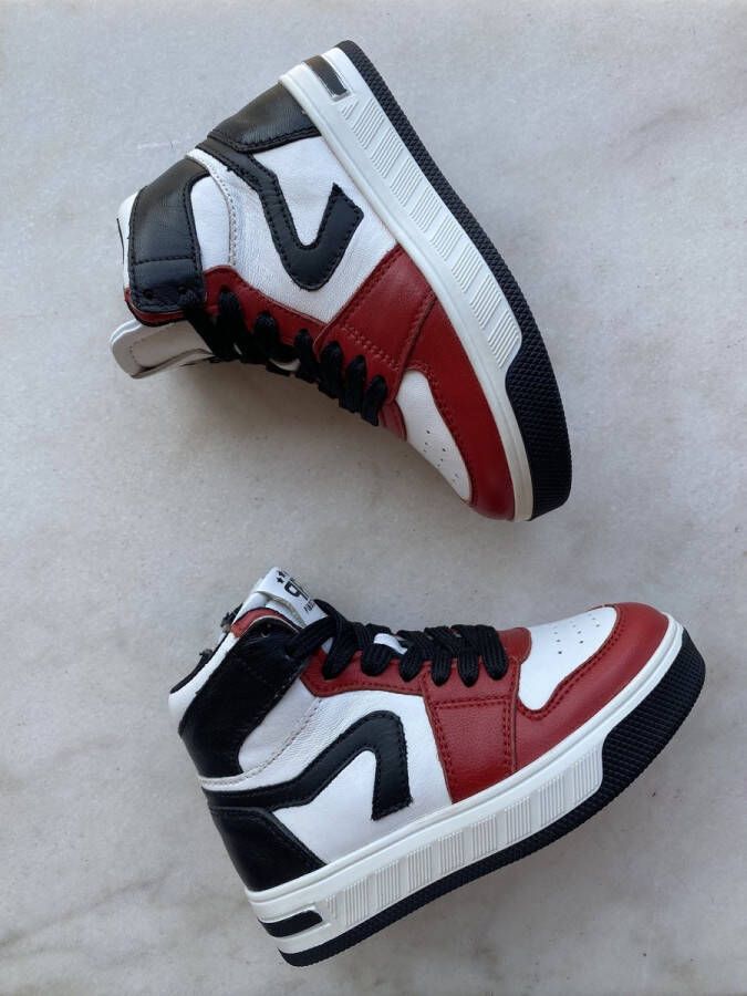 Pinocchio sneaker