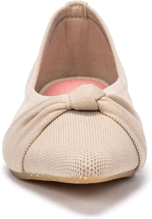 Platte schoenen spitse neus gestreken zacht en elegant