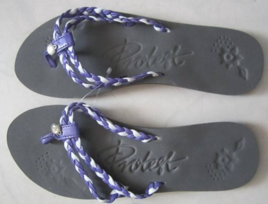 Protest slippers