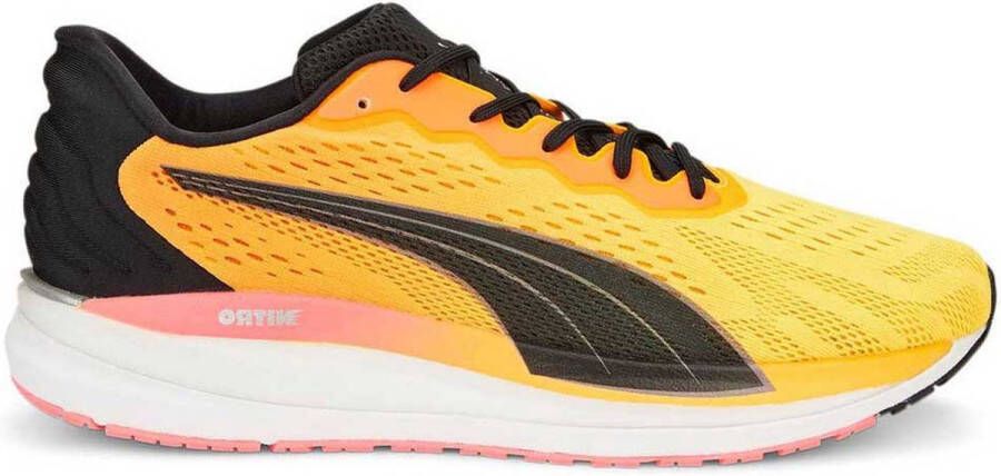 PUMA Magnify Nitro Surge Hardloopschoenen Geel Man