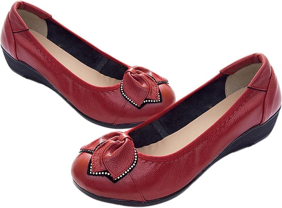 Pumps met bloemetje lage hak en zachte zool