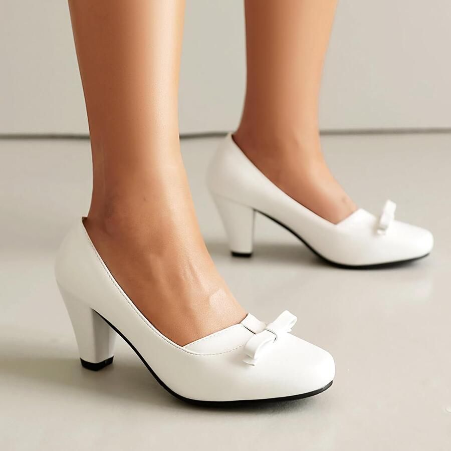Pumps met gesloten teen hak en vintage look