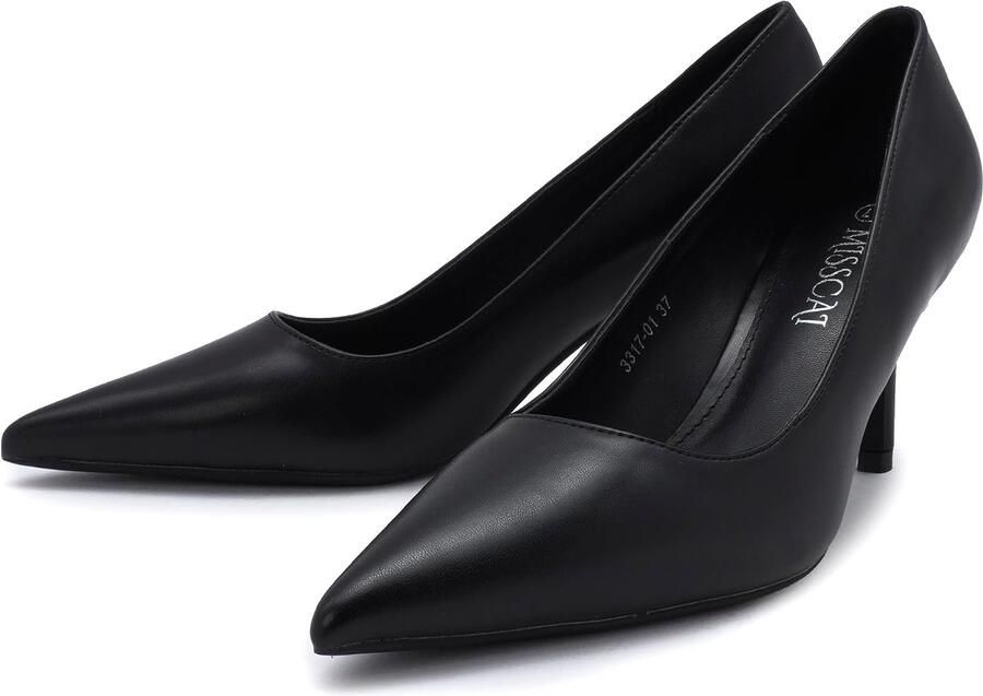Pumps met hak en spitse neus
