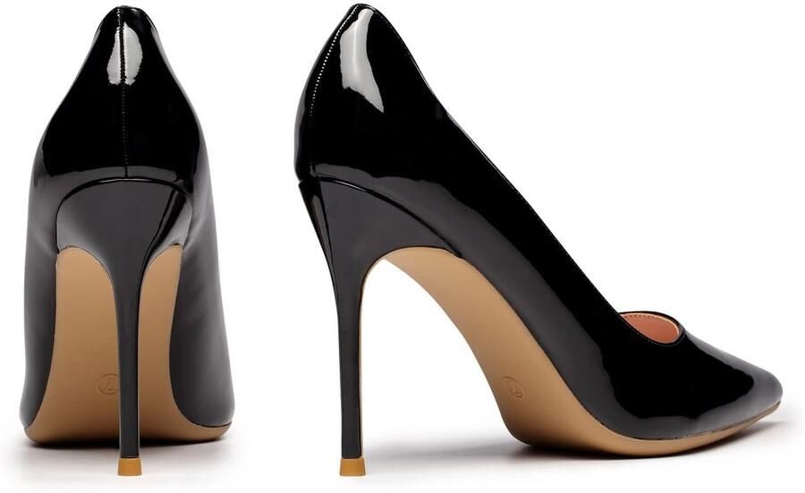 Pumps met hak spitse neus gesloten teen hak