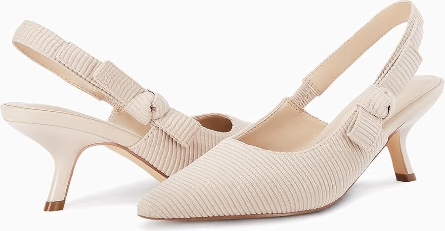 Pumps met strik en gesloten punt