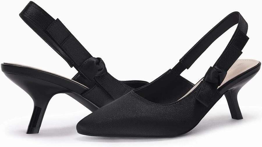 Pumps met strik en gesloten punt