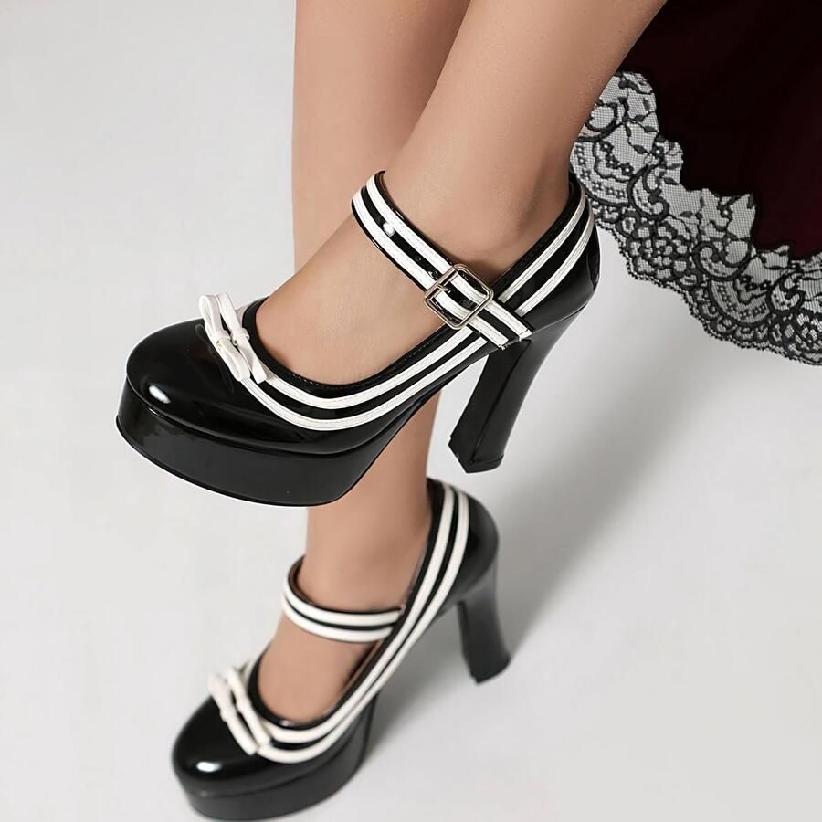 Pumps met strik en platform
