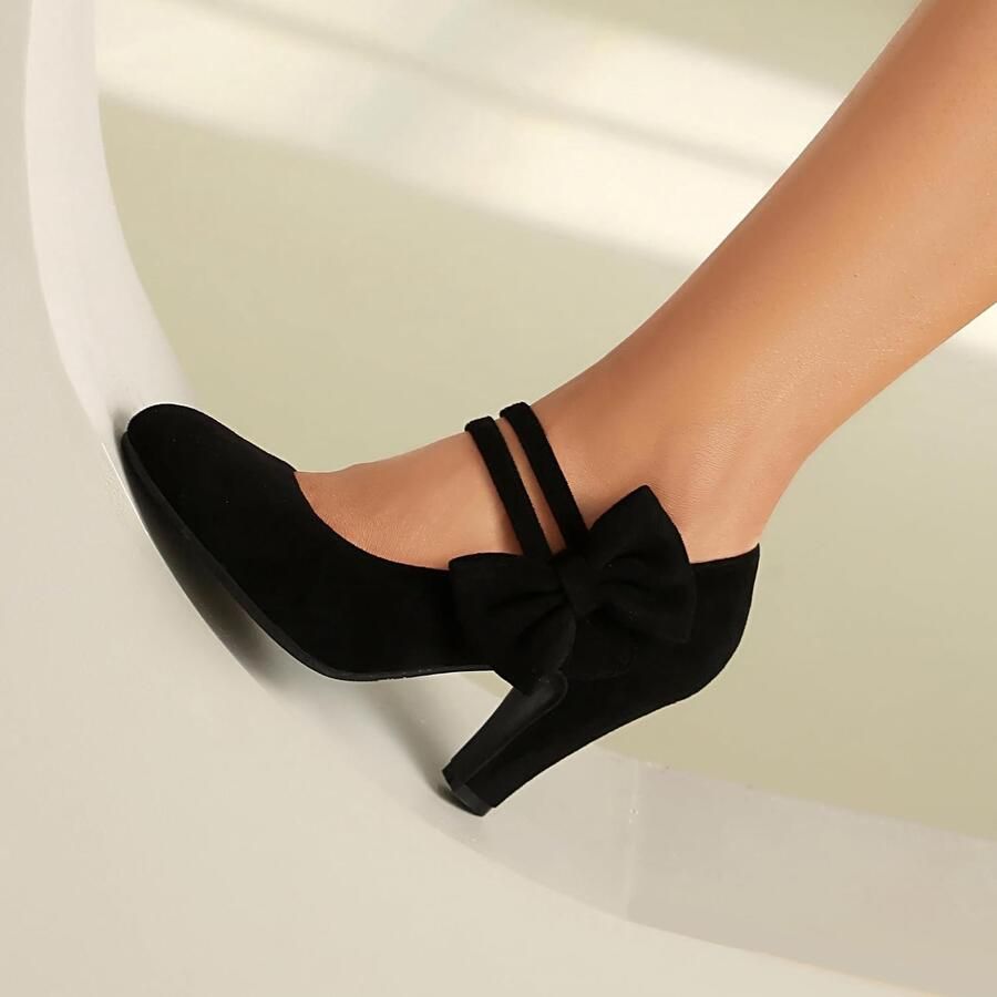 Pumps met veter en hak