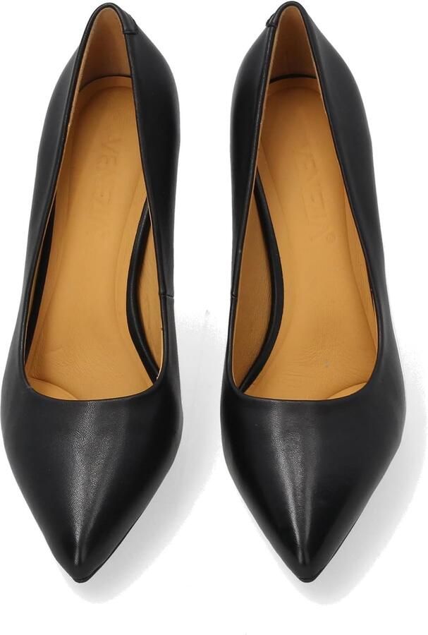 Pumps van echt leer met stiletto hak en spitse neus zwart