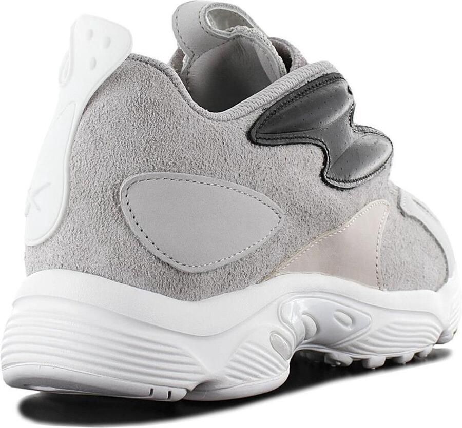 Pyer Moss x Daytona DMX “Grey"|" Deze Daytona DMX II’s zijn geinspireerd op 90’s trail gear met ronde aerodynamische lijnen. De sneaker heeft dempende DMX technologie die lucht van de voorvoet naar die hiel en weer terug beweegt. Stijlcode DV4709" - Foto 4