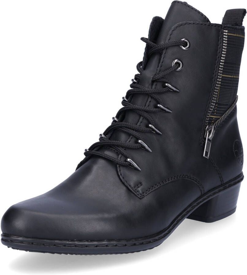 Rieker Zwarte veterschoenen met fleecevoering