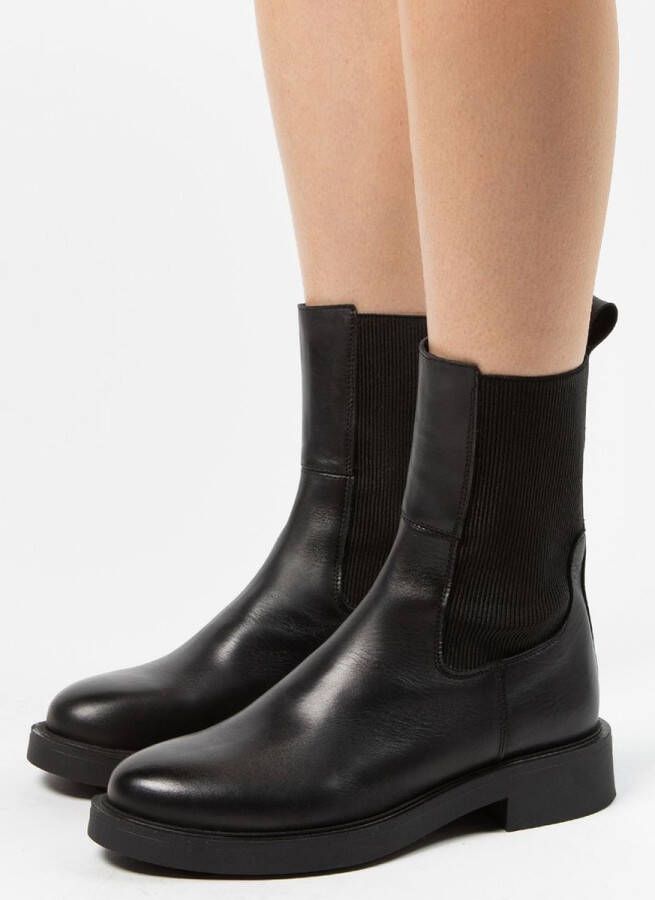 Sacha Dames Zwarte leren chelsea enkellaarsjes