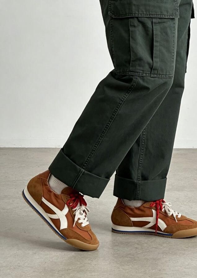 Sacha Dames Cognac suède sneakers met dubbele veters