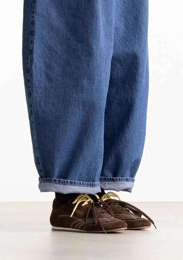 Sacha Dames Donkerbruine suède sneakers met dubbele veters