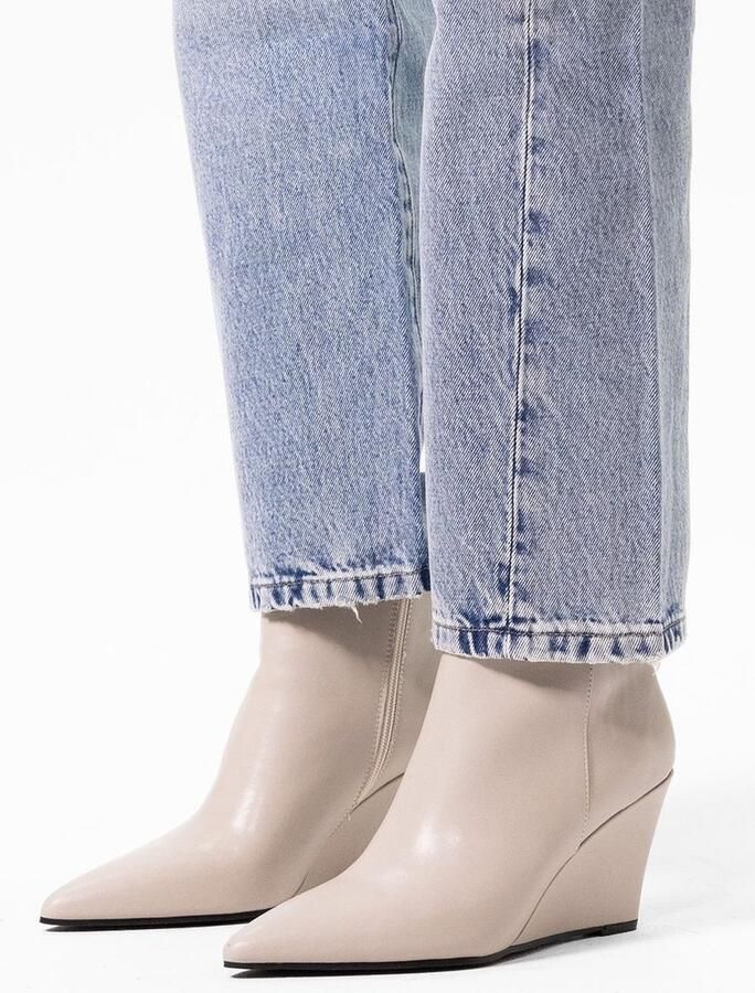 Sacha Dames Taupe leren enkellaarsjes met sleehak - Foto 2