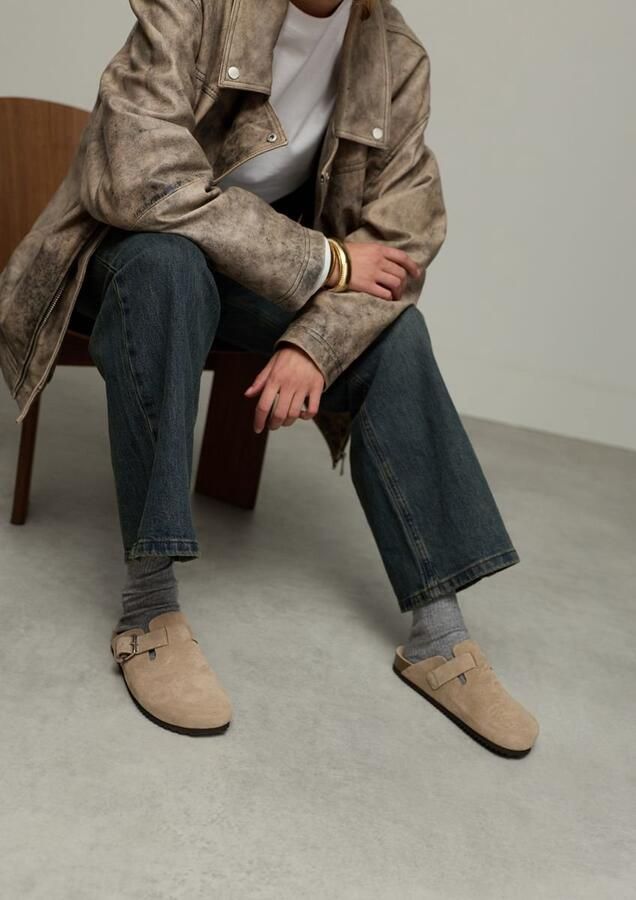 Sacha Dames Taupe suède clogs met gesp