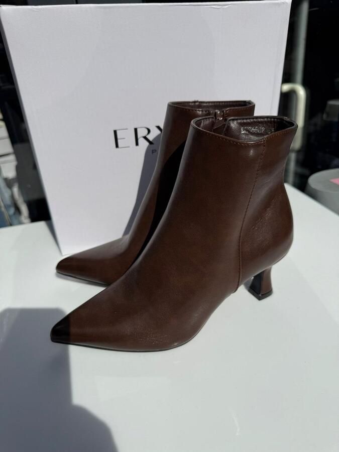 Salin Enkellaarsjes met Puntneus & Hak