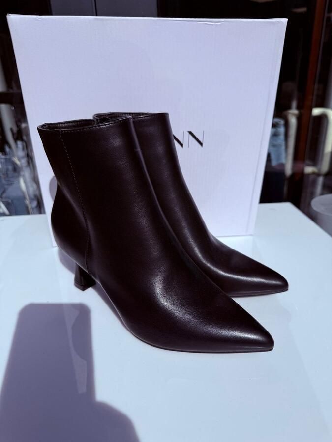 Salin Enkellaarsjes met Puntneus & Hak