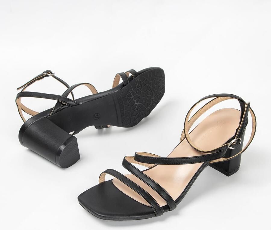 Sandalen met hak en enkelbandje