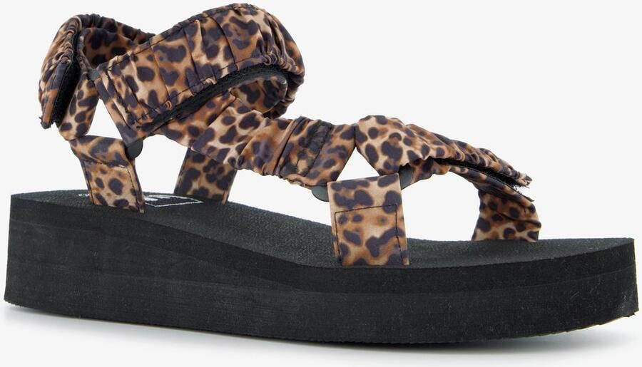 Scapino Dames sandalen met plateauzool en panterprint Bruin