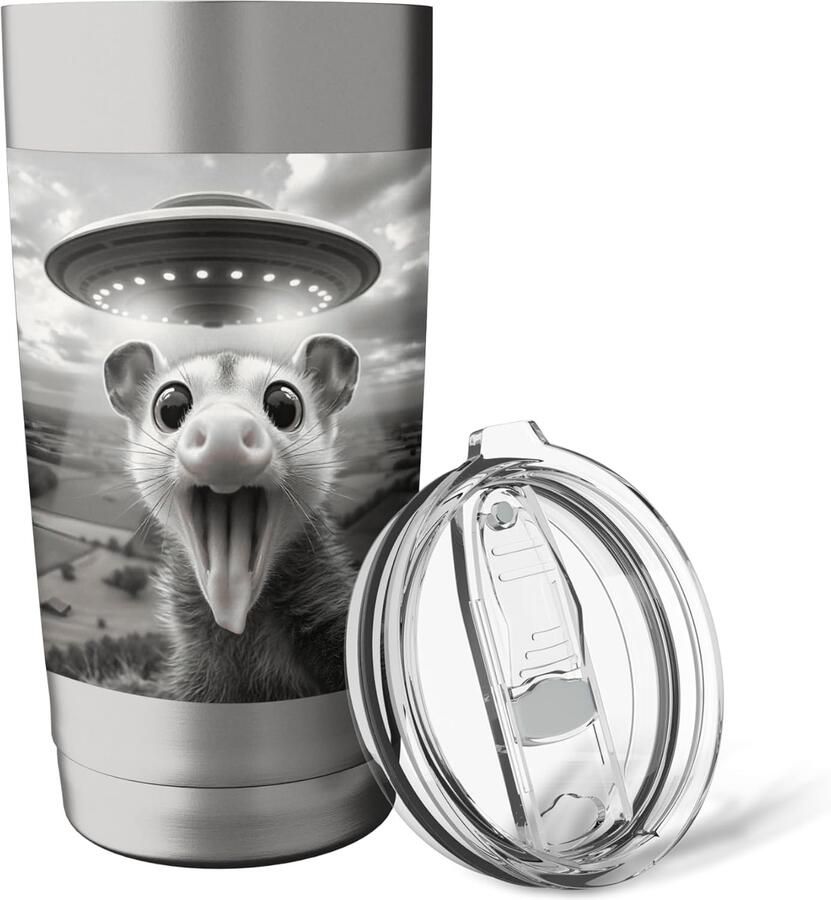 Selfie-beker met opossum UFO en alien
