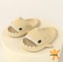 Sharkyslides Jumpytoys S JUMPYTOYS Badslippers Haai Slippers Kerstcadeau X-mas gift Kerstmis EVA Product BLANCO BEIGE - Thumbnail 1