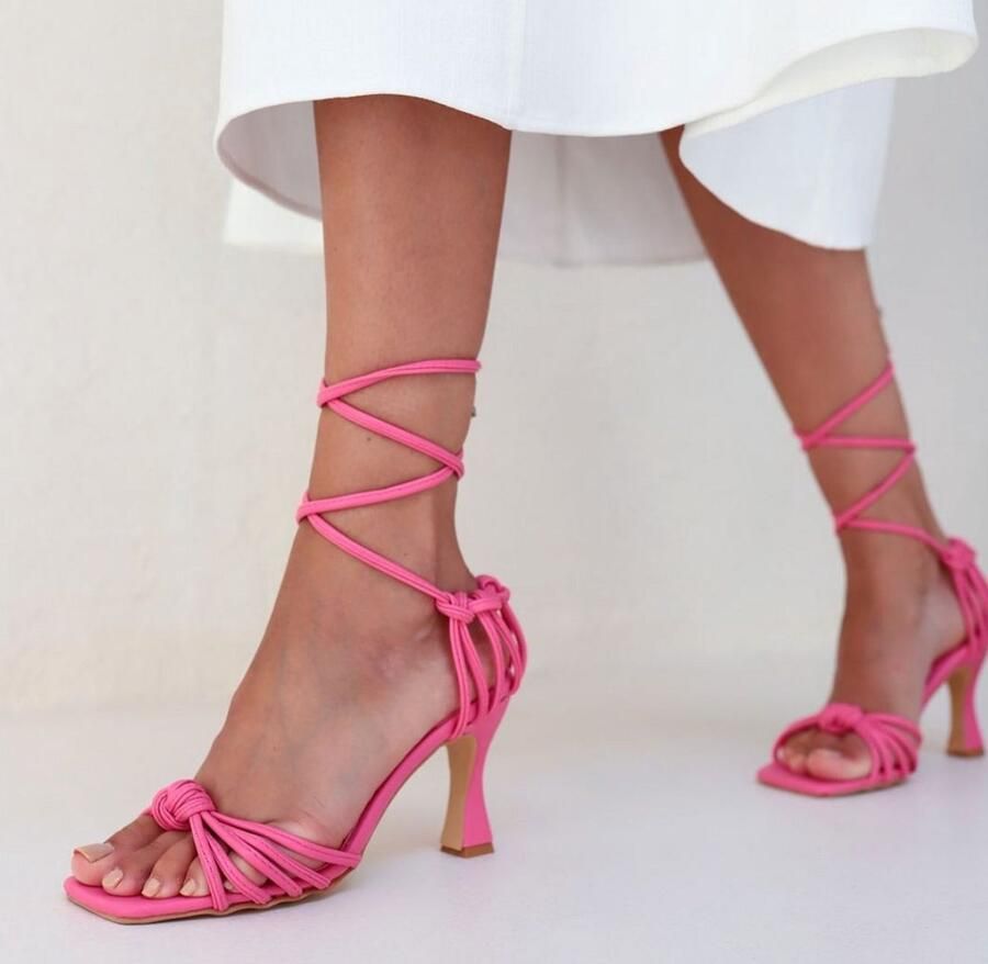 Shoes by Armel dames sandalen met hak veterbandjes vierkante neus strappy heels hak open teen roze