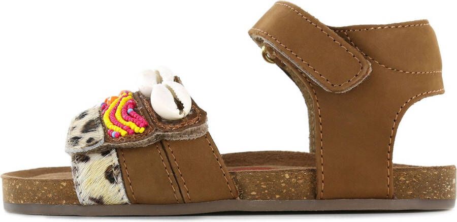 Shoesme cognac sandaal met gekleurde kraaltjes en schelpjes