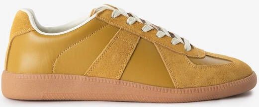 Sissy-Boy Donkergele suède leren sneakers