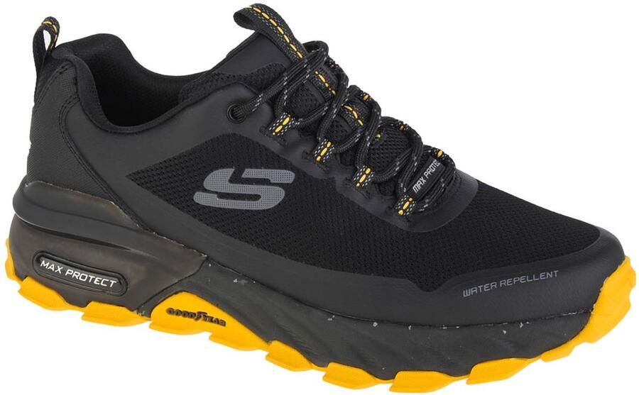 Skechers Max Protect-Liberated Mannen Zwart Sneakers