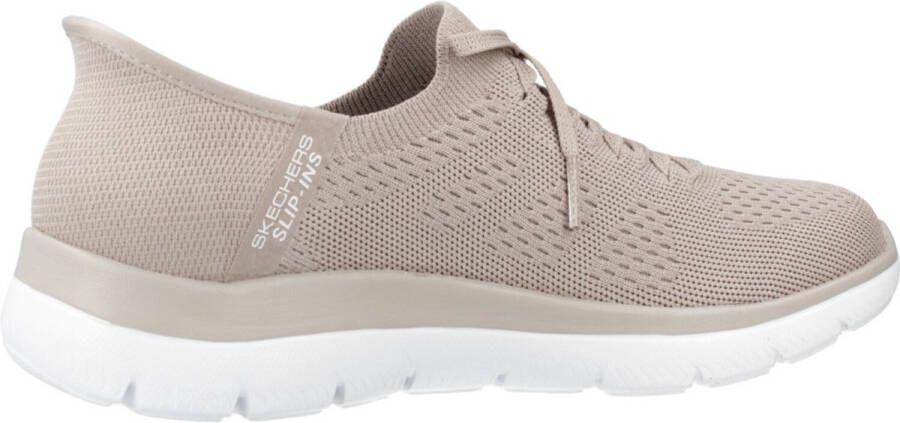 Skechers Slip-on sneakers SUMMITS-NEW DAILY slippers vrijetijdsschoen in vegan uitvoering