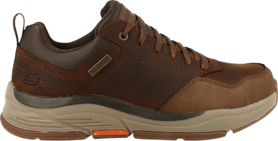 Skechers Sneaker Laag Benago Relaxed Fit Waterproof Bruin | 43 - Schoenen.nl