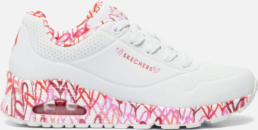 Skechers Sneakers met sleehak UNO-LOVING LOVE Vrijetijdsschoen lage schoen veterschoen met coole graffiti-print