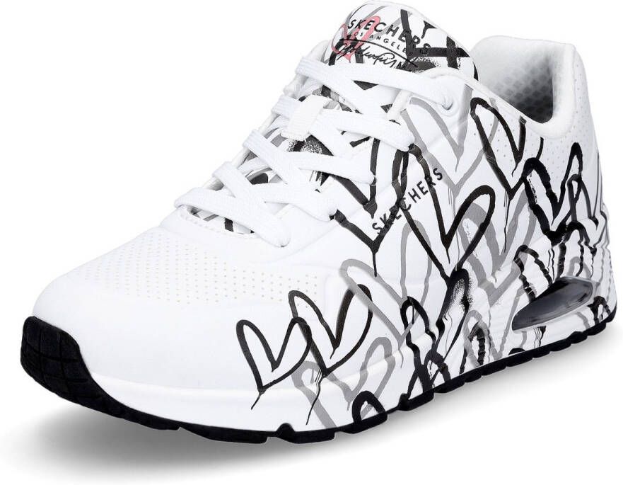 Skechers Sneakers met sleehak UNO-SPREAD THE LOVE Vrijetijdsschoen lage schoen veterschoen met coole graffiti-print