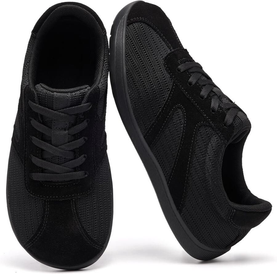 Sneakers met brede teenbox