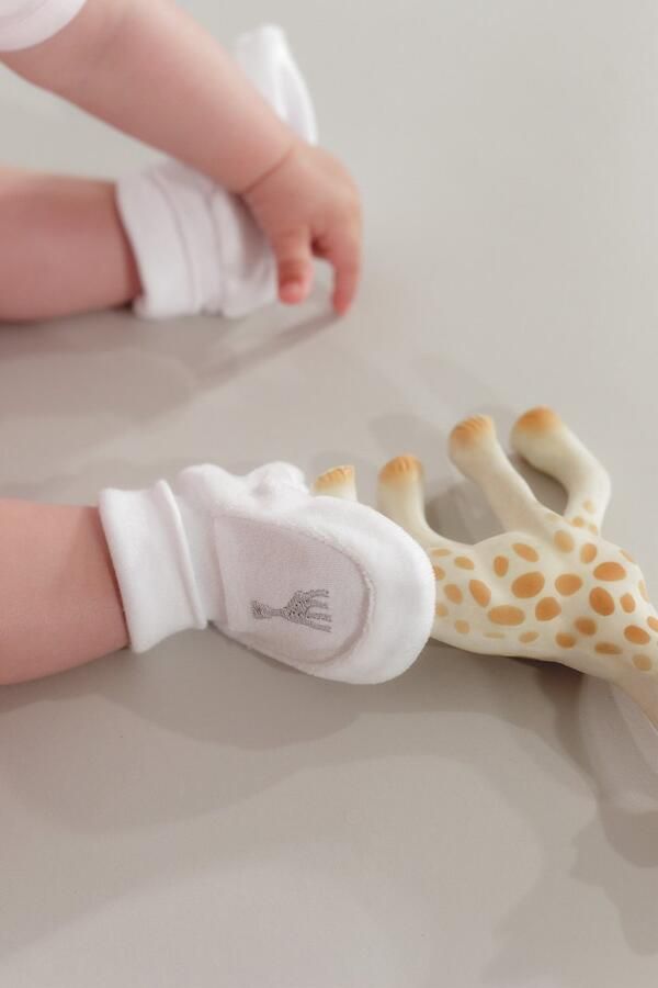 Sophie de Giraf babyslofjes wit babyshower Kraamcadeau - Foto 2