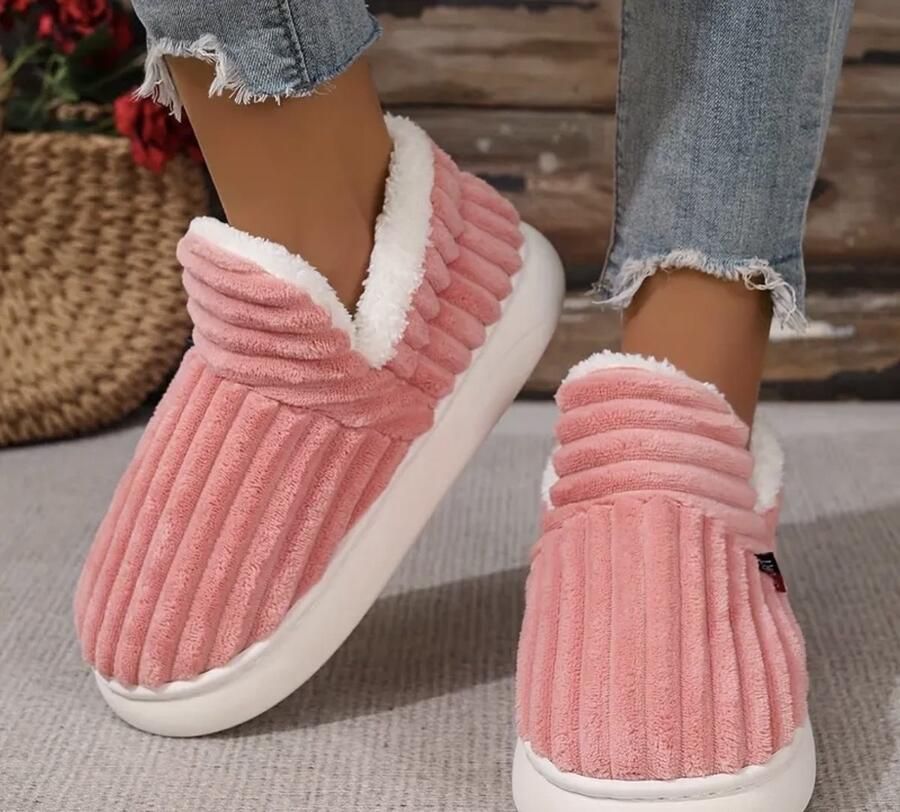Sport Een paar unisex casual warme winterschoenen met volledig afgesloten slippers met zachte zool en gestreepte warme korte pluche kleur roze
