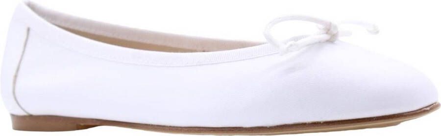 Status Ballerina White