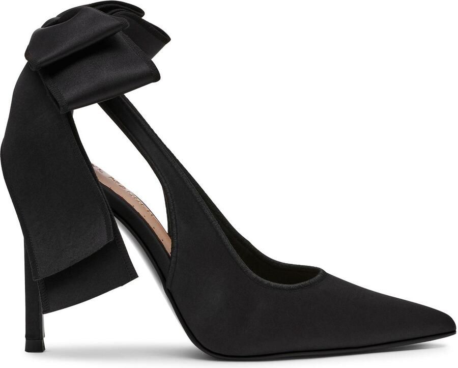 Steve Madden Teacup Pumps