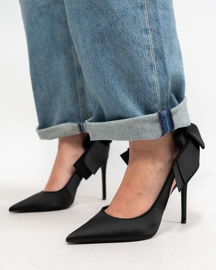 Steve Madden Teacup Pumps