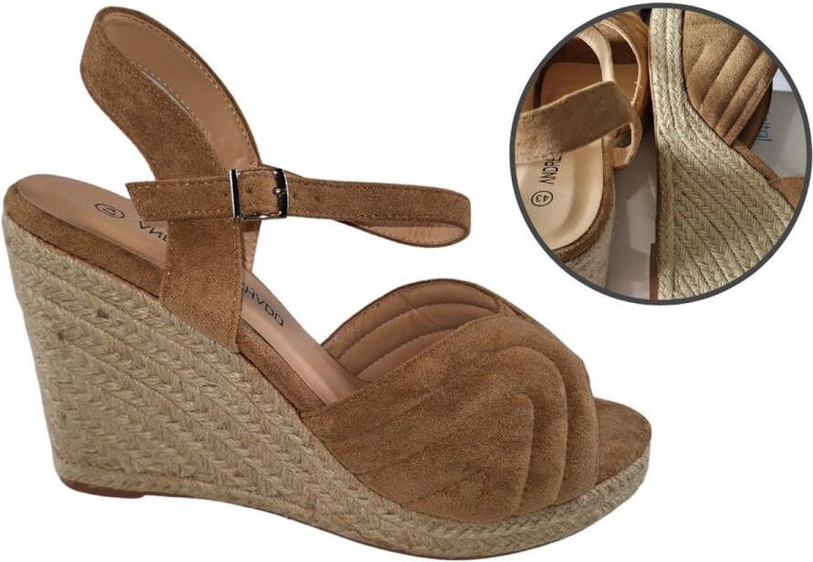 Stravers Grote Maten Schoenen Stravers Hoge Sleehak Sandalen met Enkelband Beige Grote Maten Sandalen