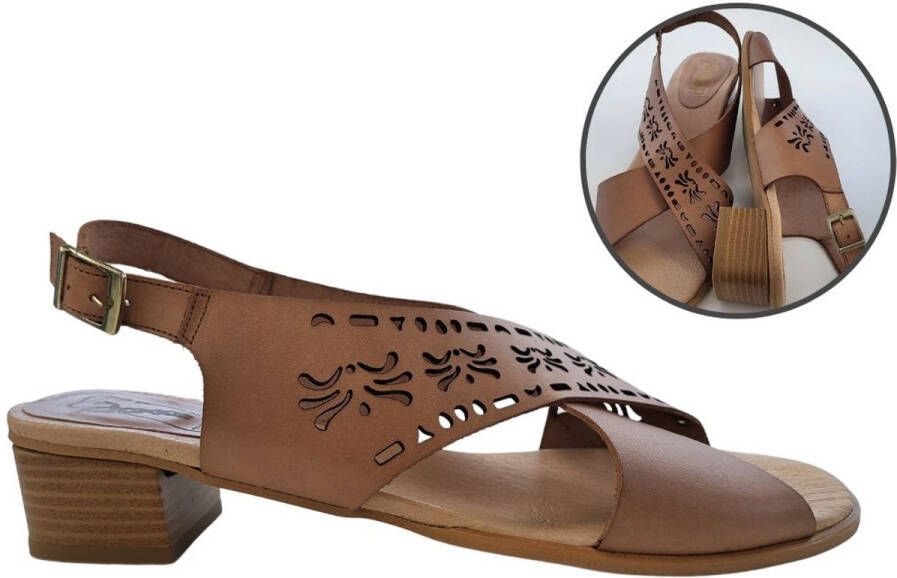 Stravers Grote Maten Schoenen Stravers Trendy Sandalen met Gelaserde Band en Blokhak Bruin Grote Maten Luxe Sandalen