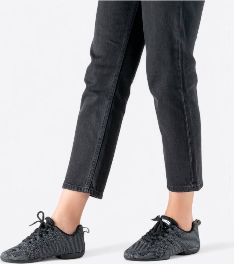 Suny Dames danssneakers 150 Salsa en Latin Flexibele danssneakers met splitzool Draaipunten voor soepele draaibewegingen Voetbed is uitneembaar Lichtgewicht Zwart Grijs