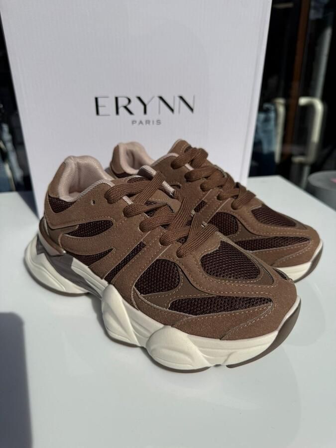 Super Me Brown Performance Sneakers met Geometrische Gripzool