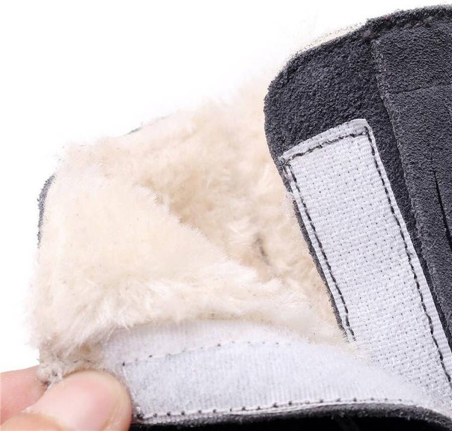 Supercute Suede grijs gevoerde baby laarsjes met franjes 12 -18 maanden