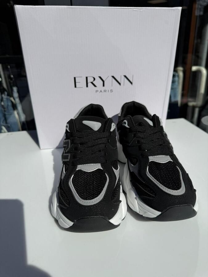 SuperMe Black Performance Sneakers met Geometrische Gripzool