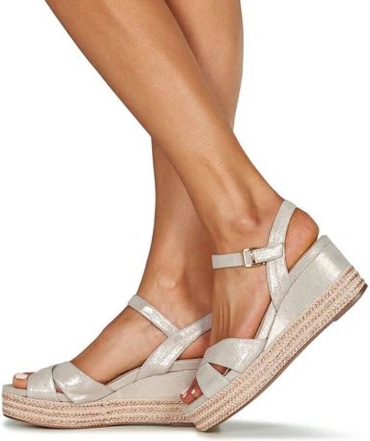 Tamaris Gouden Sandaal Sleehak