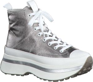 Tamaris Hoge veterschoenen met opvallende zool