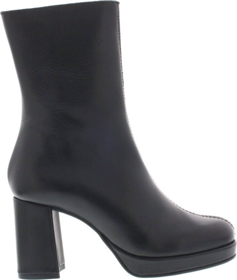 Tango | Nadine 5 h black leather boot covered heel