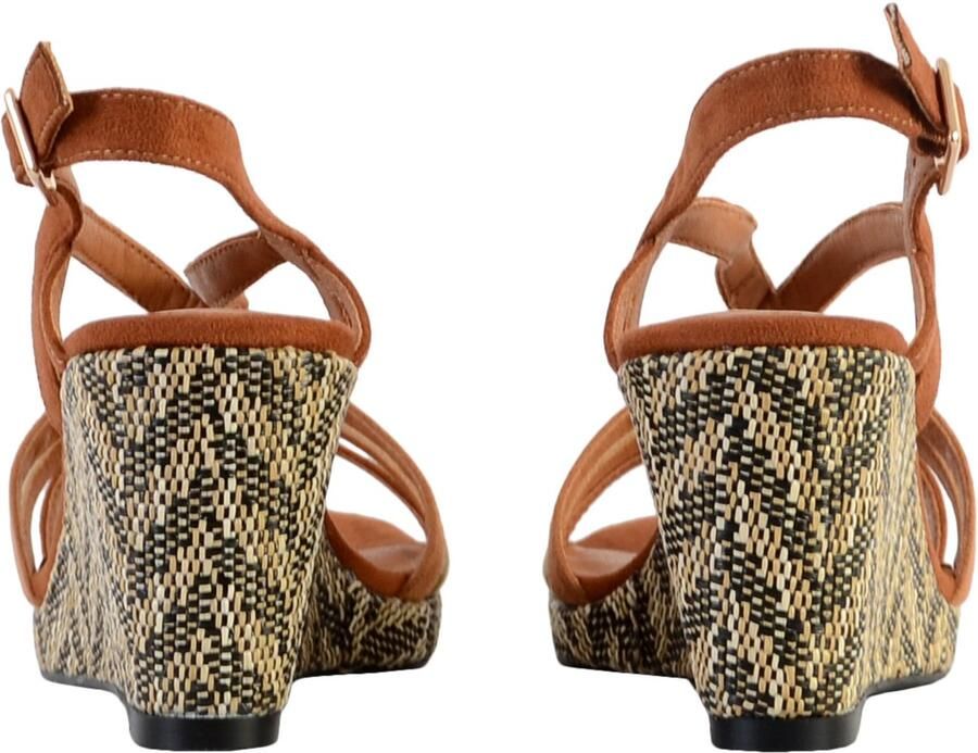 The Divine Factory Sleehakken